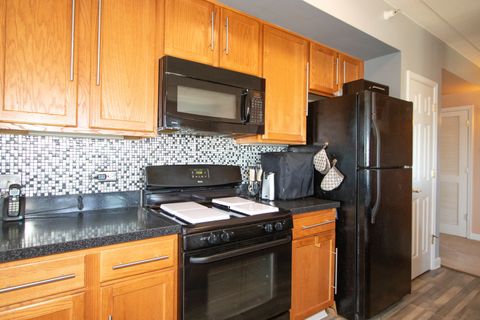 Tiny photo for 77 N Wolf Road N #509, Northlake, IL 60164 (MLS # 12626559)