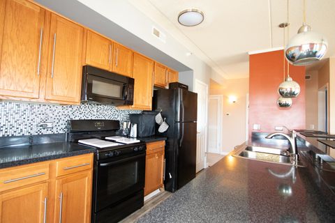 Tiny photo for 77 N Wolf Road N #509, Northlake, IL 60164 (MLS # 12626559)