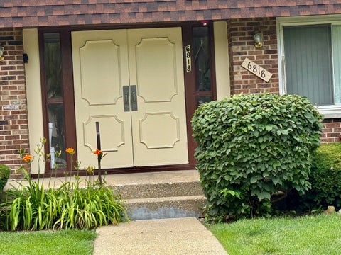 Tiny photo for 6818 ROBERTS Drive #7, Woodridge, IL 60517 (MLS # 12701166)