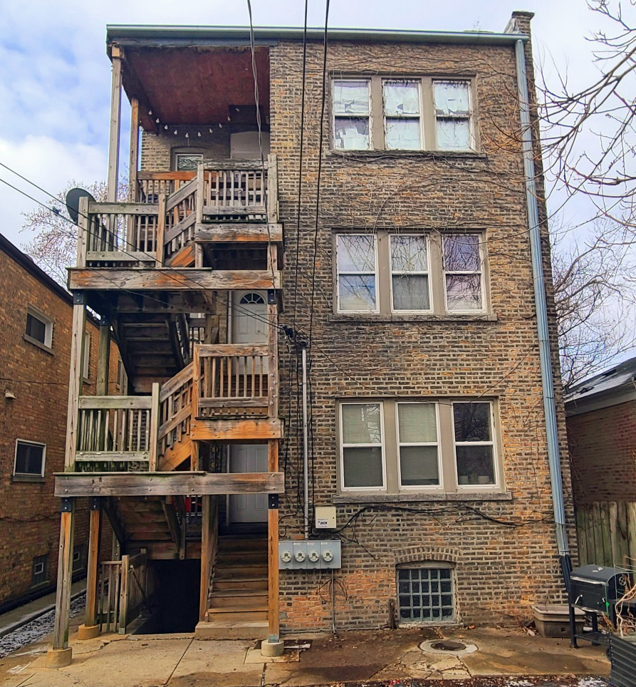 6551 N Sacramento Avenue