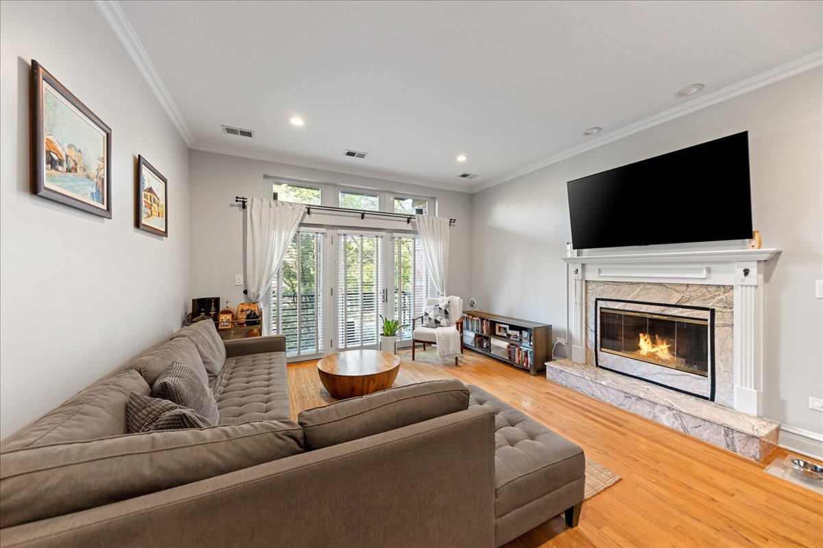 4226 N Ashland Avenue 3A