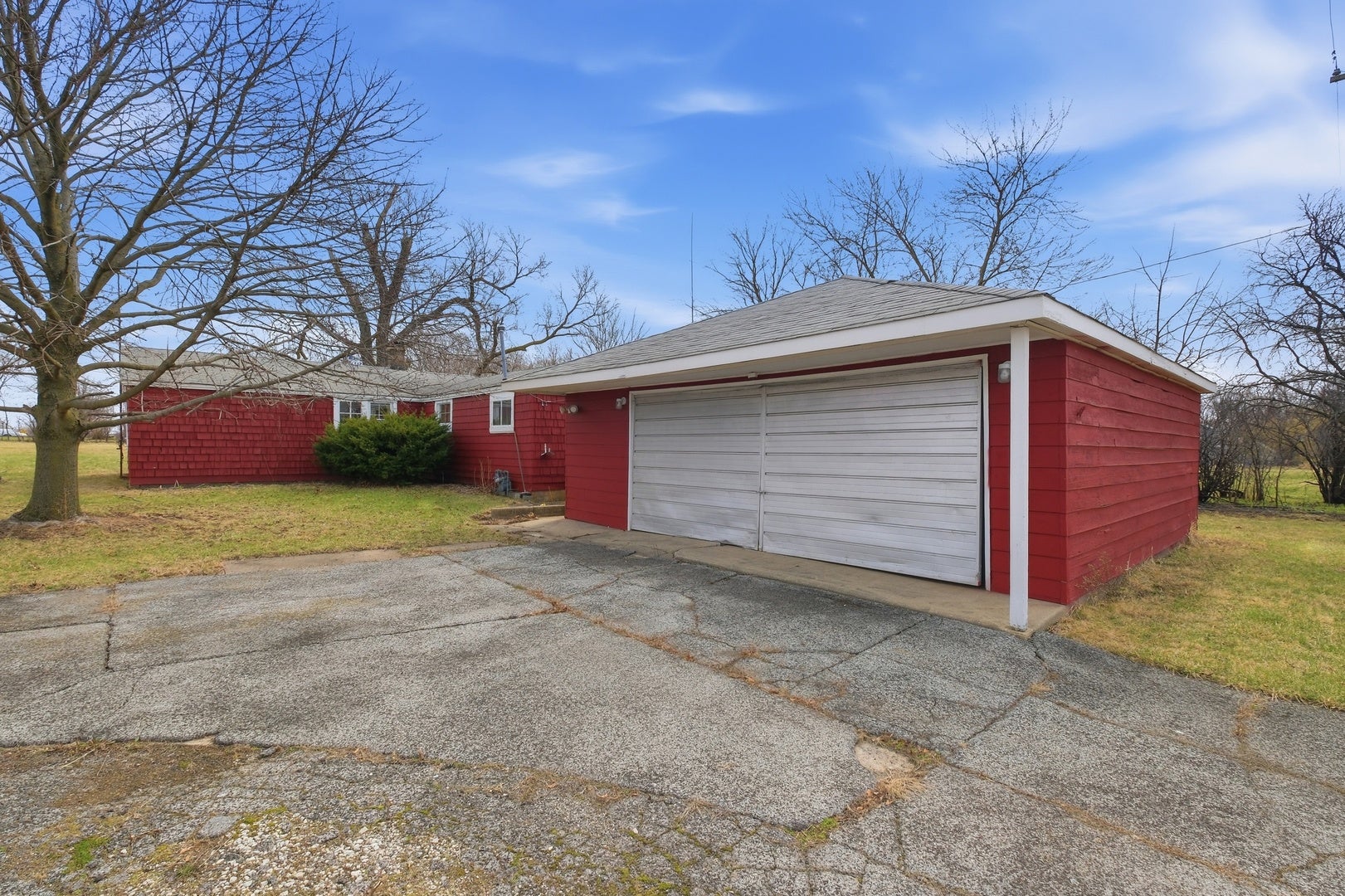 18301 Le Claire Avenue