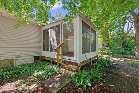 Tiny photo for 108 Brady Lane, Urbana, IL 61802 (MLS # 12659082)