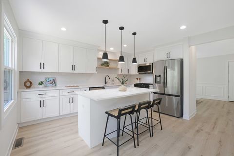 Tiny photo for 2566 Brian Drive, Northbrook, IL 60062 (MLS # 12473161)