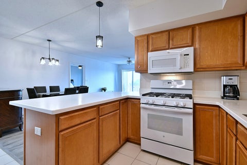 Tiny photo for 1 N Beacon Place #601, La Grange, IL 60525 (MLS # 12798064)