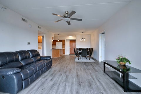 Tiny photo for 1 N Beacon Place #601, La Grange, IL 60525 (MLS # 12798064)