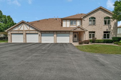 Photo of 6430 Pine Cone Drive #1W, Tinley Park, IL 60477 (MLS # 12471089) Photo of 6430 Pine Cone Drive #1W, Tinley Park, IL 60477 (MLS # 12471089)