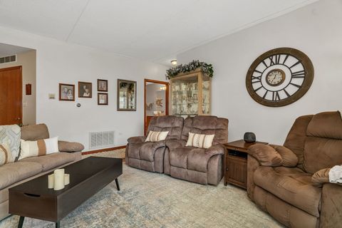 Tiny photo for 6430 Pine Cone Drive #1W, Tinley Park, IL 60477 (MLS # 12471089)