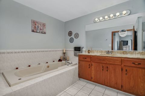Tiny photo for 6430 Pine Cone Drive #1W, Tinley Park, IL 60477 (MLS # 12471089)