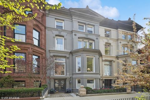 1407 N Dearborn Street Chicago IL 60610