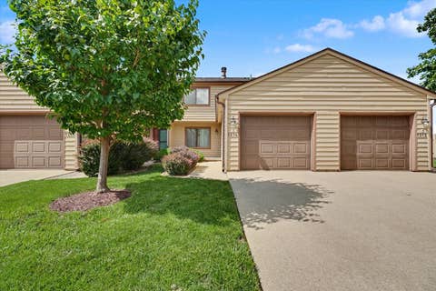 Photo of 1214 Lancaster Drive #1214, Champaign, IL 61821 (MLS # 12690469)
