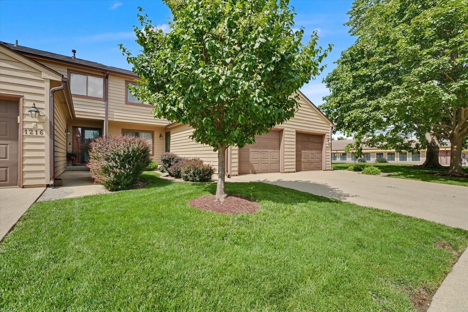 1214 Lancaster Drive 1214