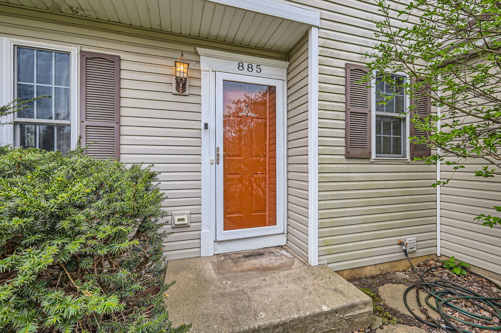 885 Royal Glen Drive