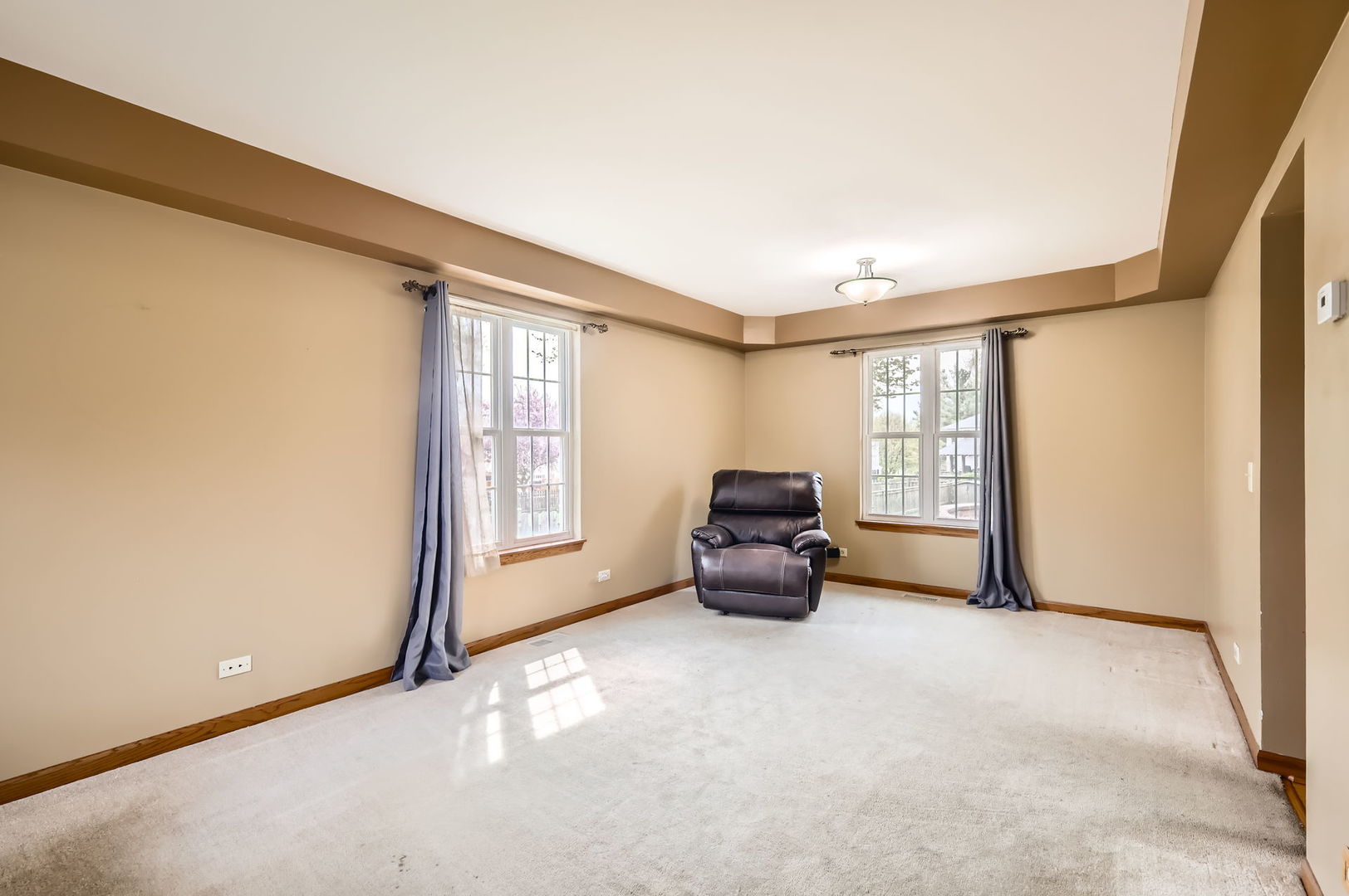 885 Royal Glen Drive