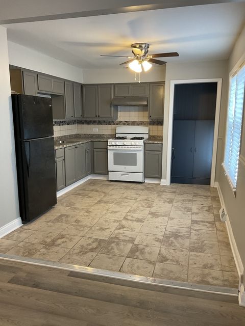 Tiny photo for 17031 Trapet Avenue, Hazel Crest, IL 60429 (MLS # 12548417)