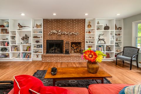 Tiny photo for 1305 W Tenney Drive, Carbondale, IL 62901 (MLS # 12619770)