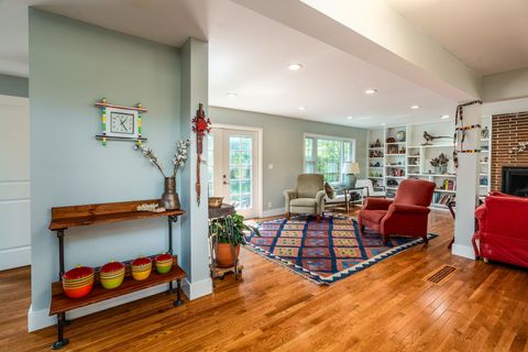 Tiny photo for 1305 W Tenney Drive, Carbondale, IL 62901 (MLS # 12619770)