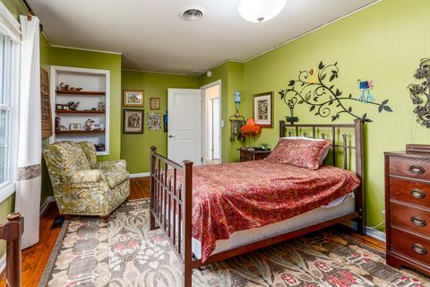 Tiny photo for 1305 W Tenney Drive, Carbondale, IL 62901 (MLS # 12619770)