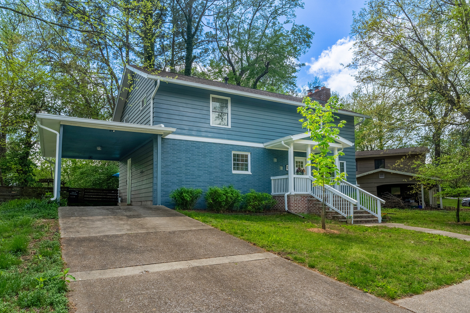 1305 W Tenney Drive