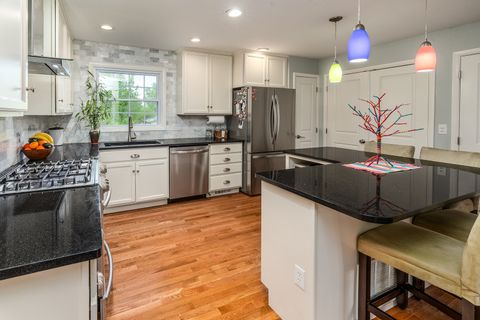 Tiny photo for 1305 W Tenney Drive, Carbondale, IL 62901 (MLS # 12619770)