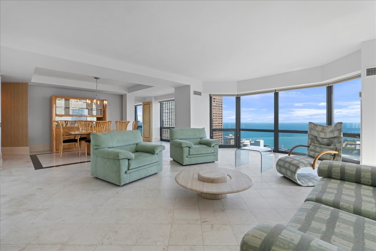 100 E Huron Street 4703