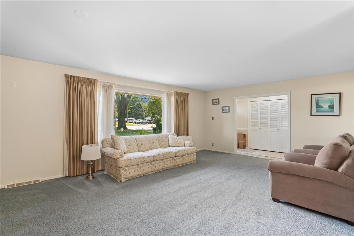 3918 Belle Aire Lane