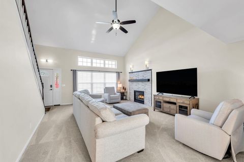 Tiny photo for 255 Midlane Drive, Crystal Lake, IL 60012 (MLS # 12520359)