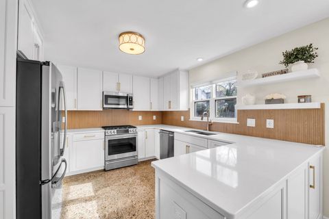 Tiny photo for 255 Midlane Drive, Crystal Lake, IL 60012 (MLS # 12520359)