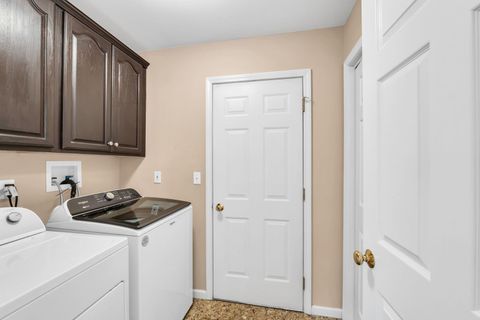 Tiny photo for 255 Midlane Drive, Crystal Lake, IL 60012 (MLS # 12520359)