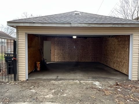 Tiny photo for 7927 S BURNHAM Avenue, Chicago, IL 60617 (MLS # 12540230)