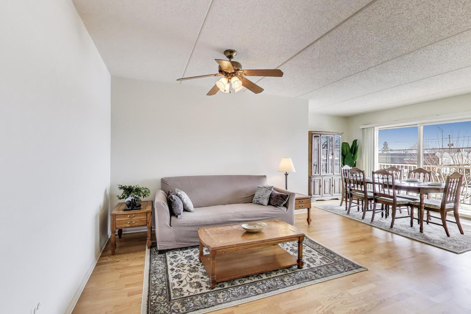 4534 N Cumberland Avenue 101