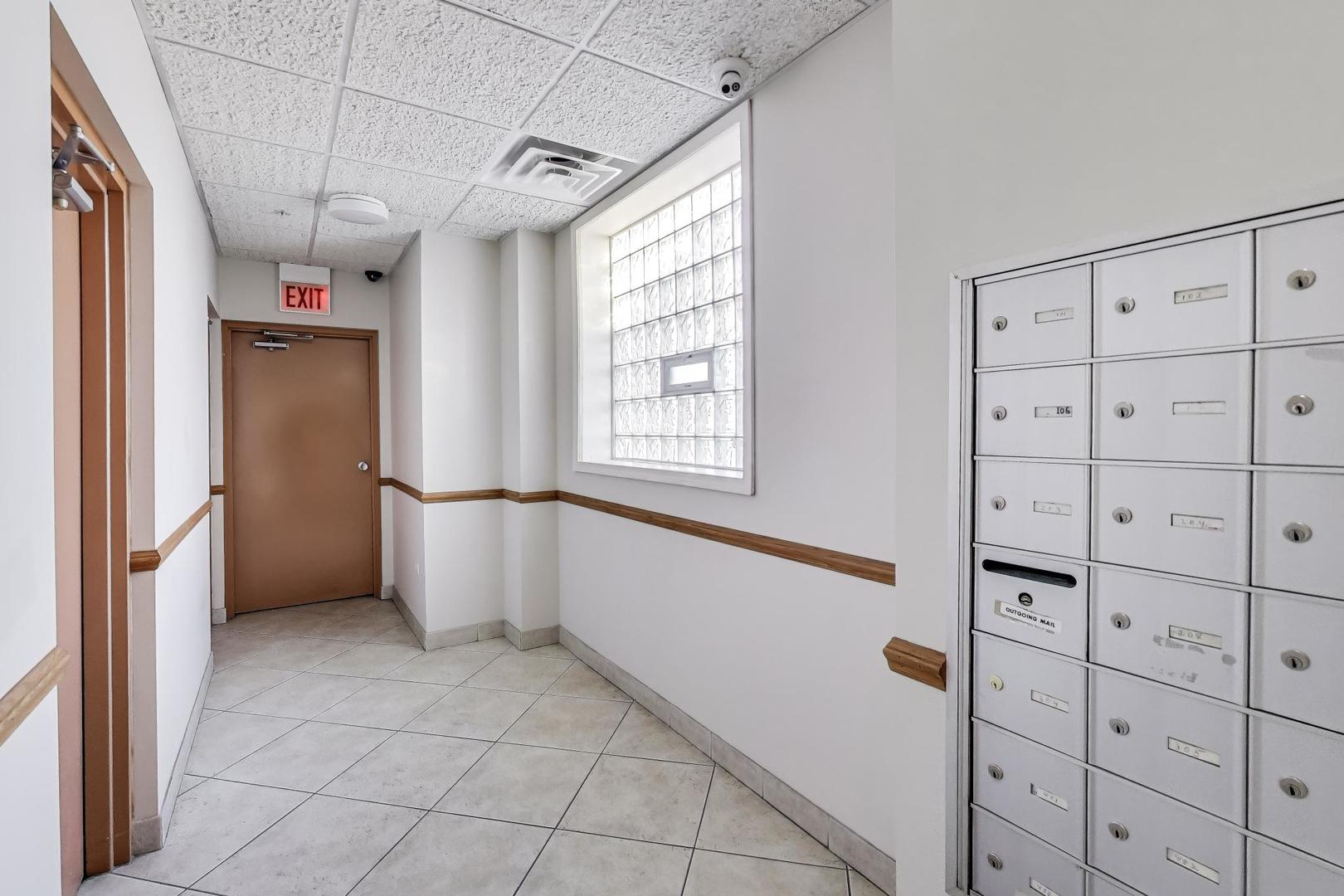 4534 N Cumberland Avenue 101