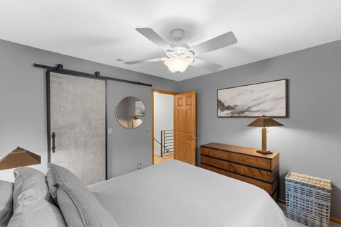 Tiny photo for 4986 Foxborough Court, Bettendorf, IA 52722 (MLS # 12635914)