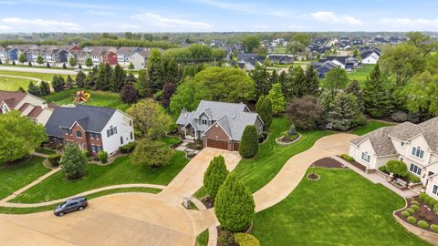 Tiny photo for 4986 Foxborough Court, Bettendorf, IA 52722 (MLS # 12635914)