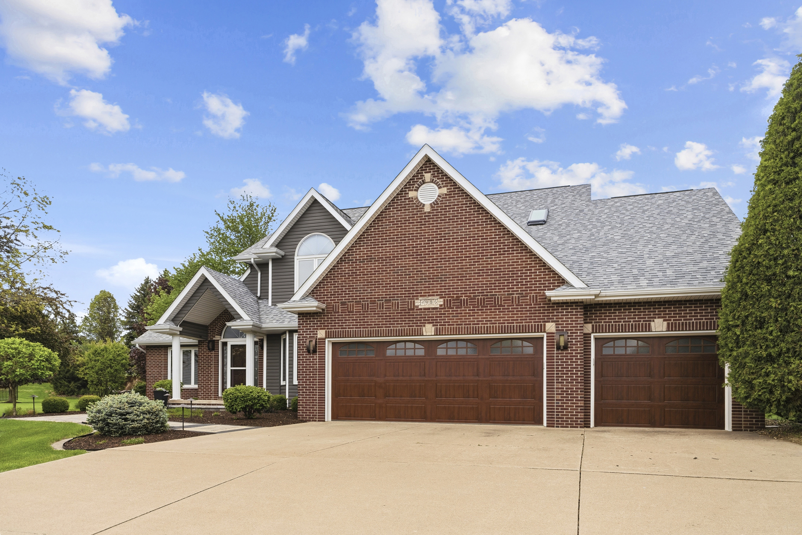 4986 Foxborough Court