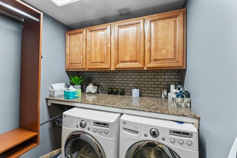 Tiny photo for 4986 Foxborough Court, Bettendorf, IA 52722 (MLS # 12635914)