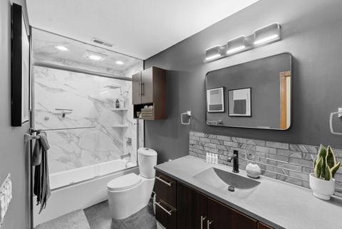 Tiny photo for 4986 Foxborough Court, Bettendorf, IA 52722 (MLS # 12635914)