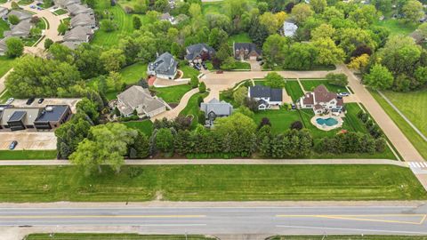 Tiny photo for 4986 Foxborough Court, Bettendorf, IA 52722 (MLS # 12635914)