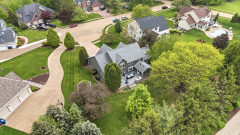 Tiny photo for 4986 Foxborough Court, Bettendorf, IA 52722 (MLS # 12635914)