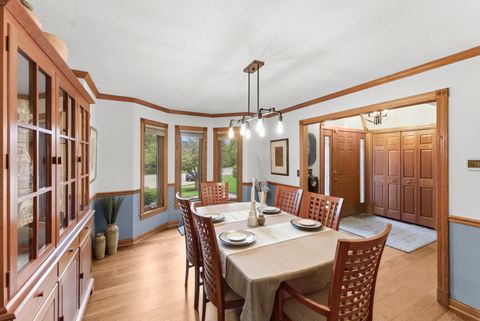 Tiny photo for 4986 Foxborough Court, Bettendorf, IA 52722 (MLS # 12635914)