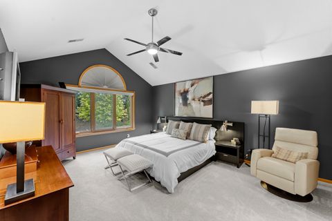 Tiny photo for 4986 Foxborough Court, Bettendorf, IA 52722 (MLS # 12635914)