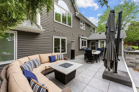 Tiny photo for 4986 Foxborough Court, Bettendorf, IA 52722 (MLS # 12635914)