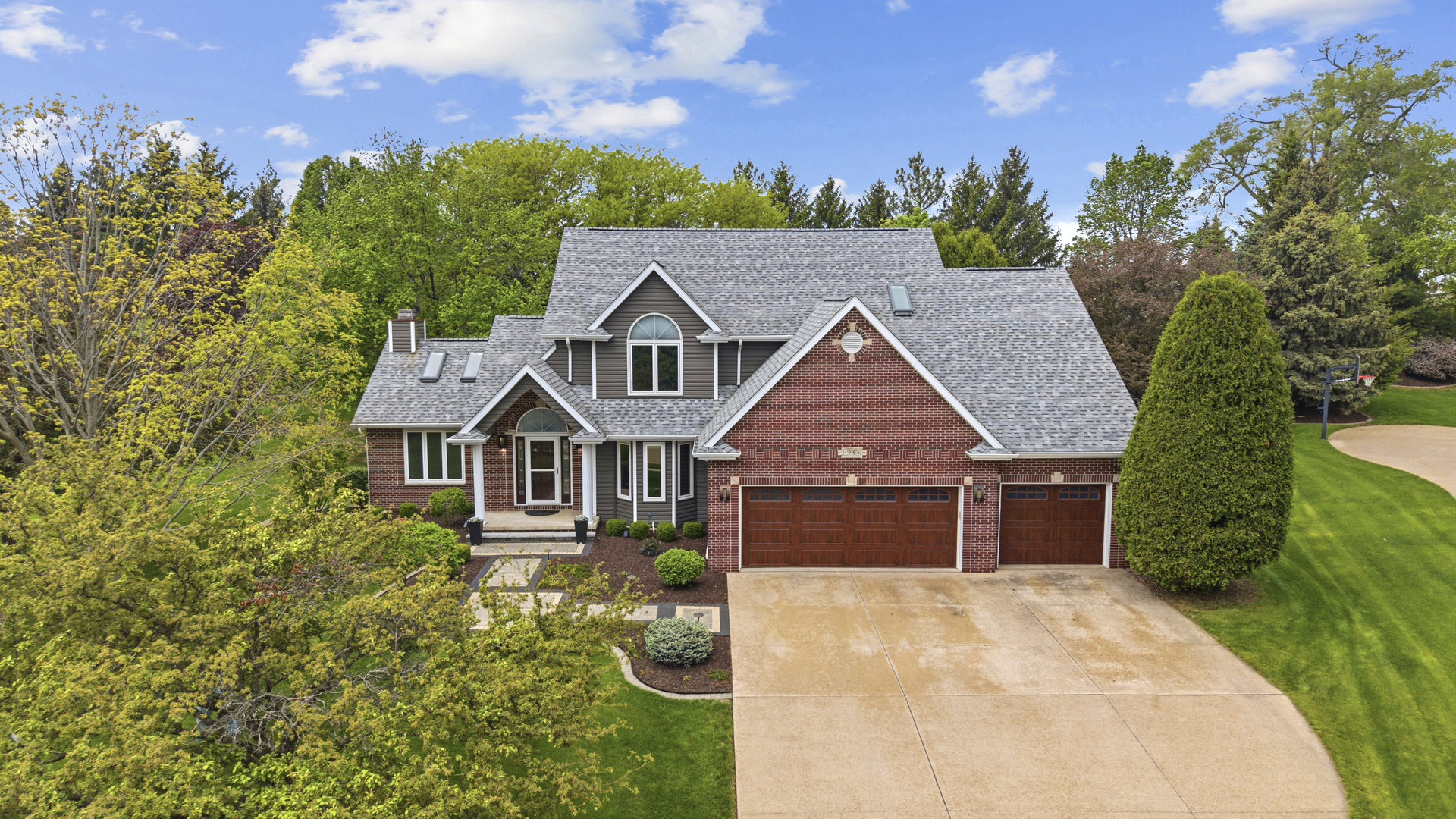 4986 Foxborough Court