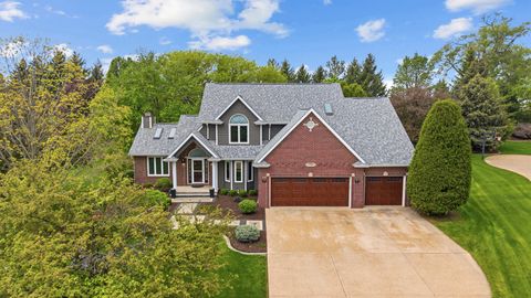 Tiny photo for 4986 Foxborough Court, Bettendorf, IA 52722 (MLS # 12635914)