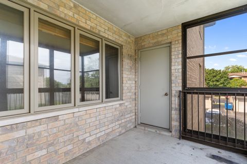 Tiny photo for 13919 W Leamington Drive #806, Crestwood, IL 60418 (MLS # 12428497)