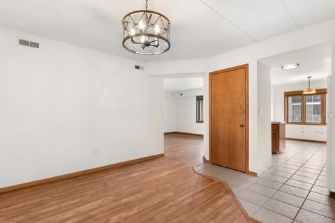 Tiny photo for 13919 W Leamington Drive #806, Crestwood, IL 60418 (MLS # 12428497)