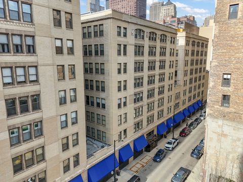 Photo of 640 S Federal Street #702, Chicago, IL 60605 (MLS # 12512843)