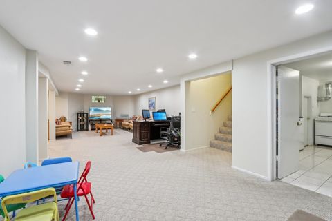 Tiny photo for 6741 N Ramona Avenue, Lincolnwood, IL 60712 (MLS # 12460935)