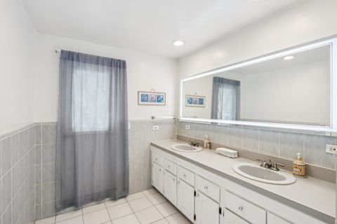 Tiny photo for 6741 N Ramona Avenue, Lincolnwood, IL 60712 (MLS # 12460935)