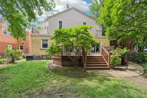 Tiny photo for 6741 N Ramona Avenue, Lincolnwood, IL 60712 (MLS # 12460935)